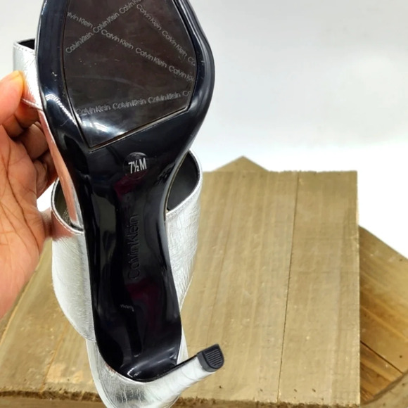 Calvin Klein Slide Heels / Silver Metallic / Size 7.5 - Picture 4 of 4